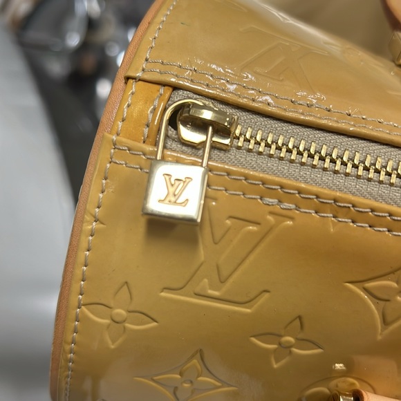 Louis Vuitton monogram vernis bag in excellent condition - Picture 4 of 15